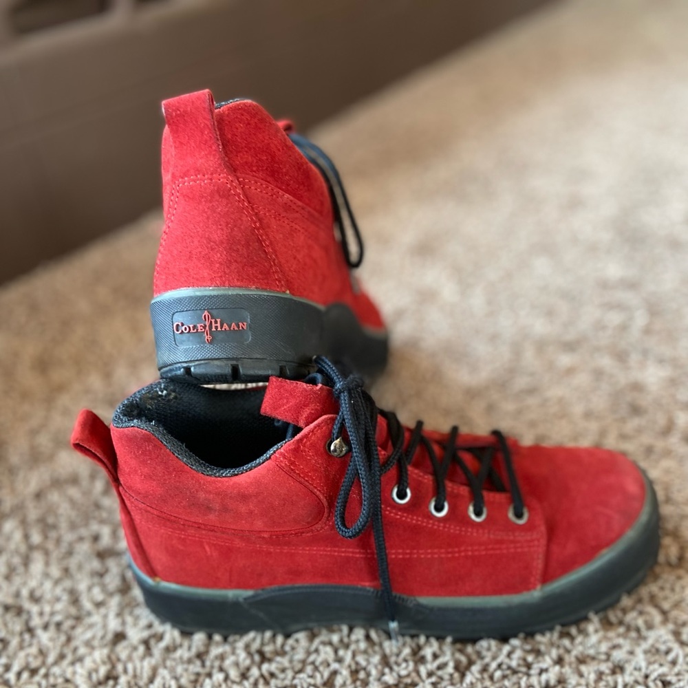 COLE HAAN Hiking Red Suede shoes sz8.5